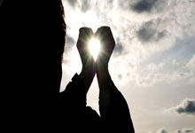 股票最佳買入點技巧:如何上杠桿炒股-A股九月開門紅：創業板指漲超2% 貴金屬板塊爆發